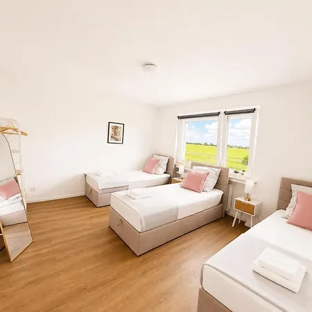 Modernes & Stilvolles Komfort-apartment Mit Balkon 아파트