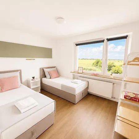 Modernes & Stilvolles Komfort-apartment Mit Balkon *